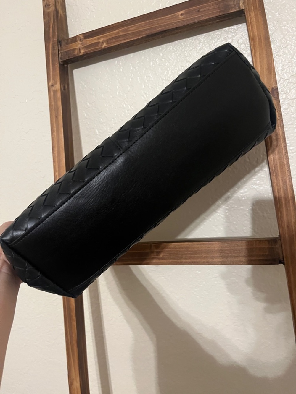 Black woven fashion bag - Picture 7 of 8